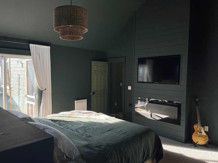 BEDROOM 2 (PRIMARY)