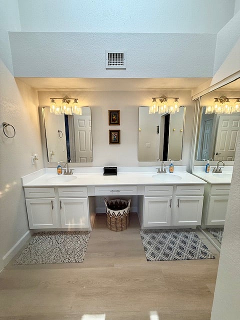 En-suite Master Bathroom