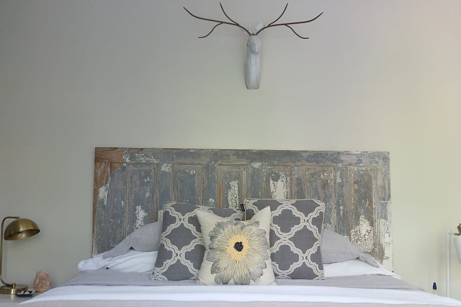King bed with spacious living area