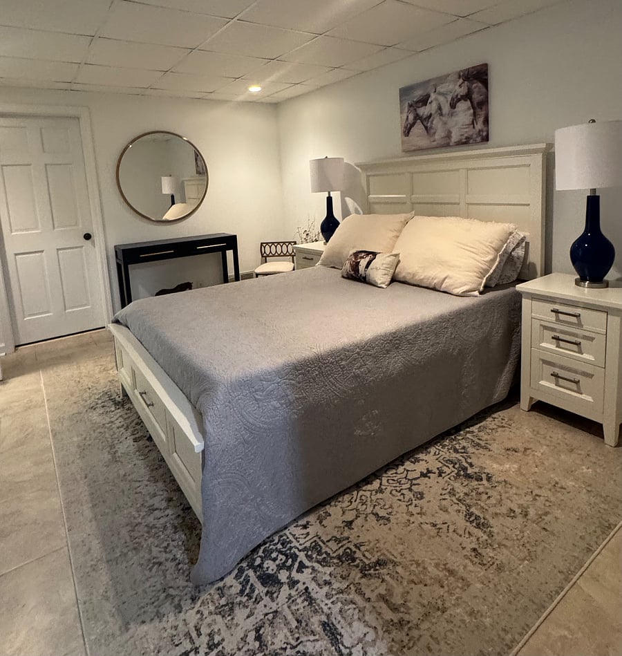 Bedroom - queen sized bed and night stands with USB ports