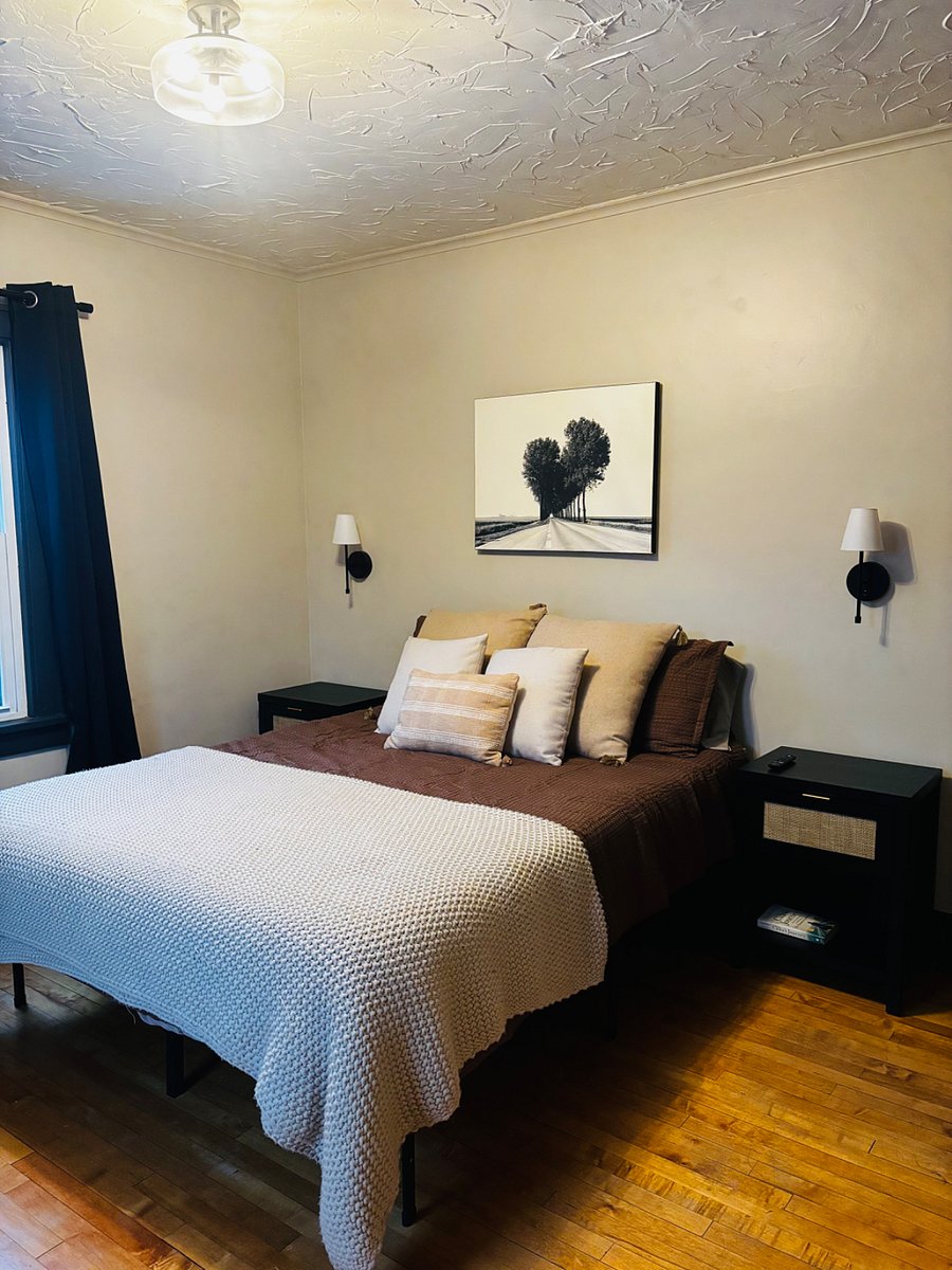 Queen bed