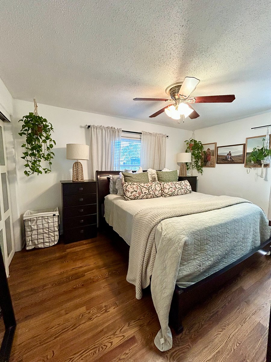 *Furnishings may slightly differ from photos