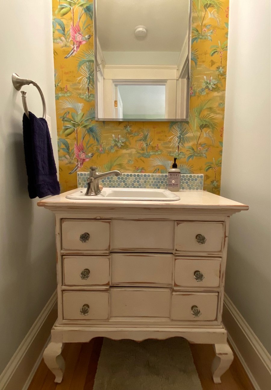 The queen bedroom has it's own european style vanity separate from the shower/toilet ... but still all en-suite and private.
