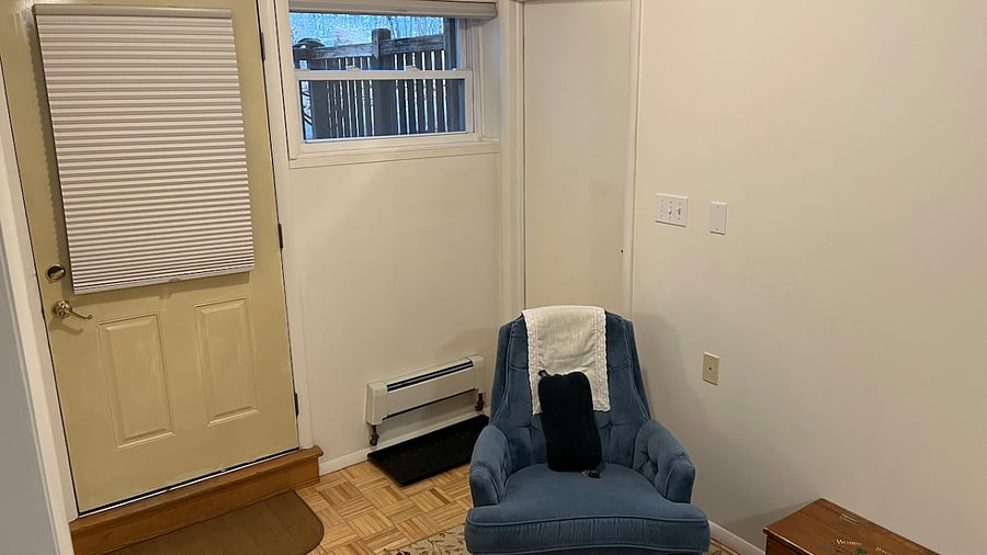 Black tray is for wet shoes. Chair is VERY comfortable, especially with feet up on the chest. Chair swivels and leans back. 
