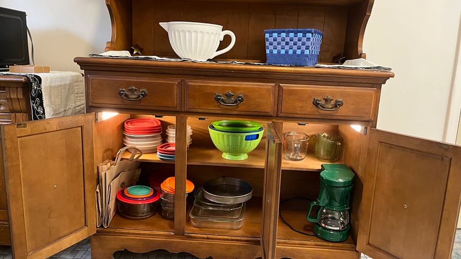 Kitchen has all essentials and lots of extras. Let us know if you need anything additional. 

Includes: Copper Chef air fryer; two coffee-makers (Cuisinart Automatic Grind&Brew, Gevalia percolator); Cuisinart SmartStick hand blender, including 4-cup food processor and full-size chef's whisk; Brita water filter; most common herbs and spices, salt, etc. 