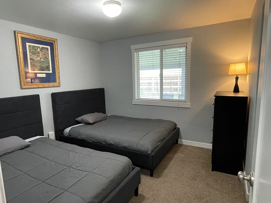 Double Full beds bedroom
