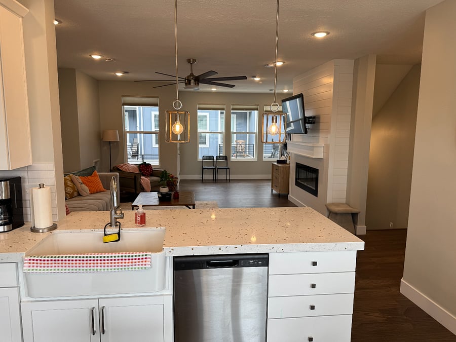 Kitchen/Family room