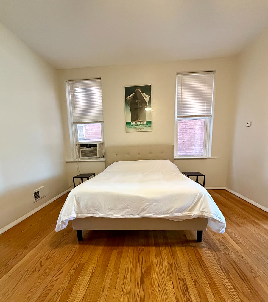 Queen size bed