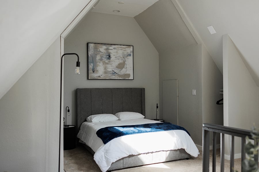 2nd floor Loft Bedroom with Sofa area