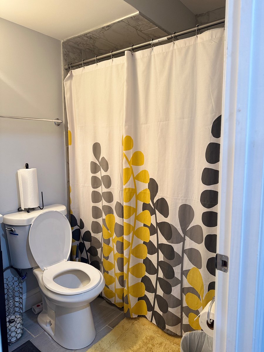 Private Basement Full Bathroom