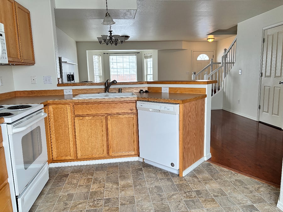 Furnished Finder property 930703_1 photo 3