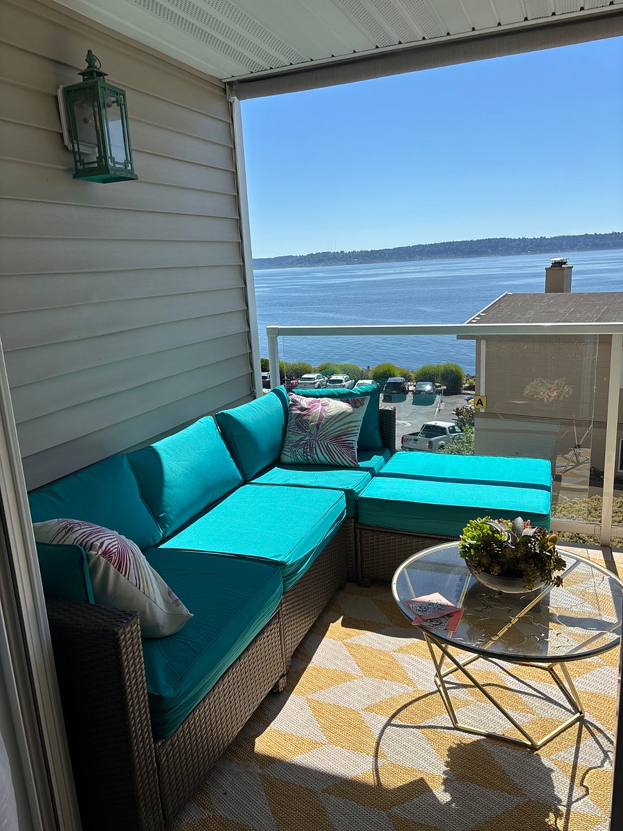 Outdoor living room. Catch the sunset, read a book, take a nap.
