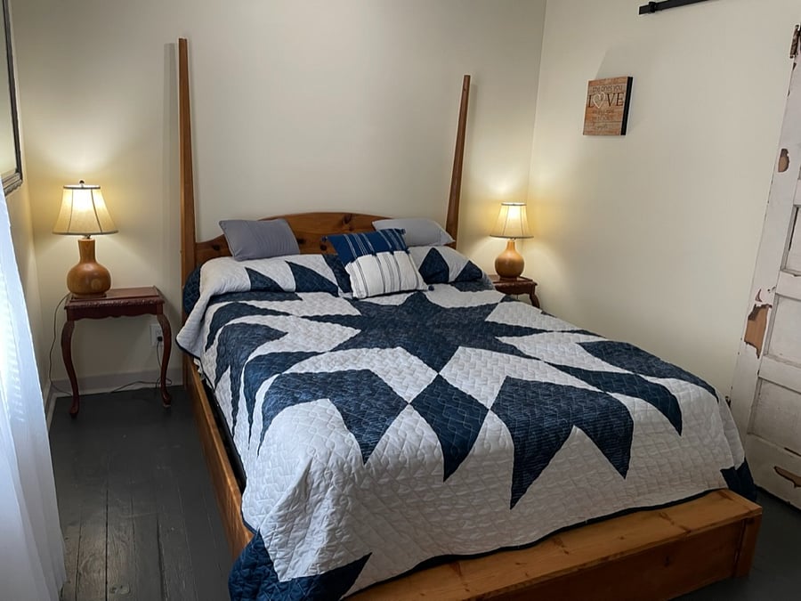 2nd bedroom
