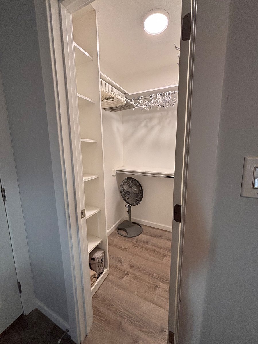 Walk in closet