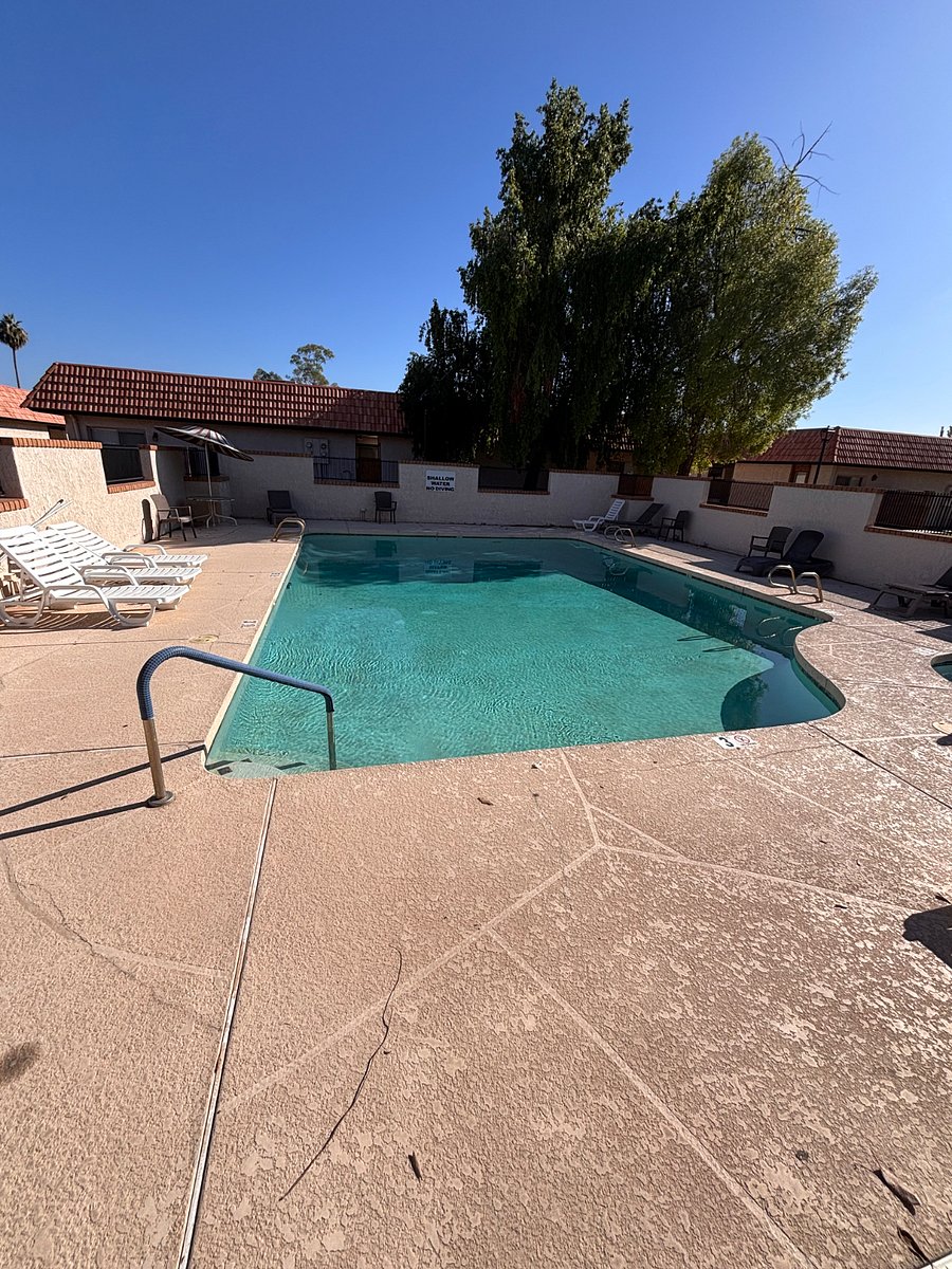 Community pool