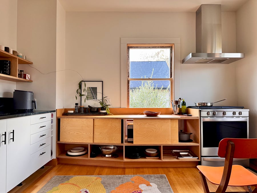 kitchen - microwave, air fryer, gas stove, oven