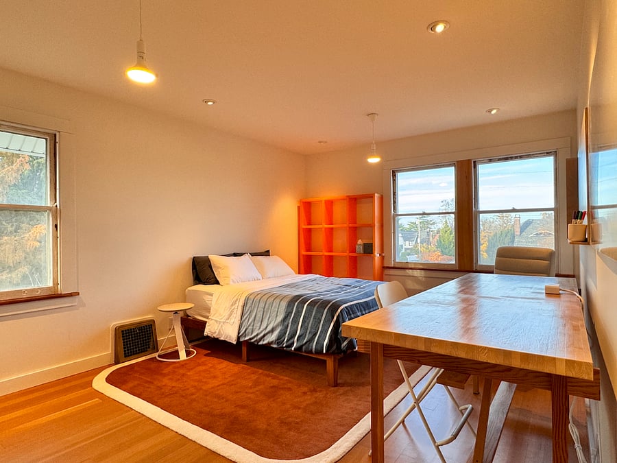 2nd floor - second bedroom, queen bed, walk in closet