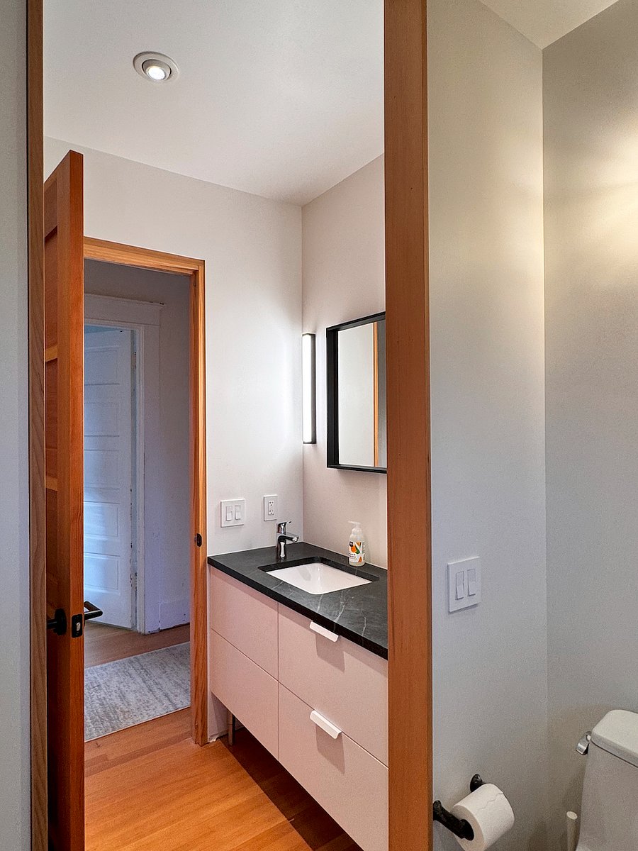 2nd floor - hall bath