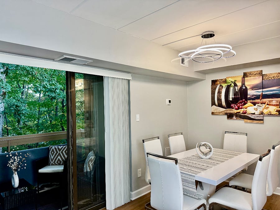 Dinning Room, Balcony View