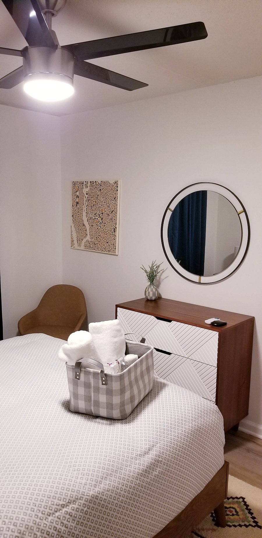 Large bedroom 2