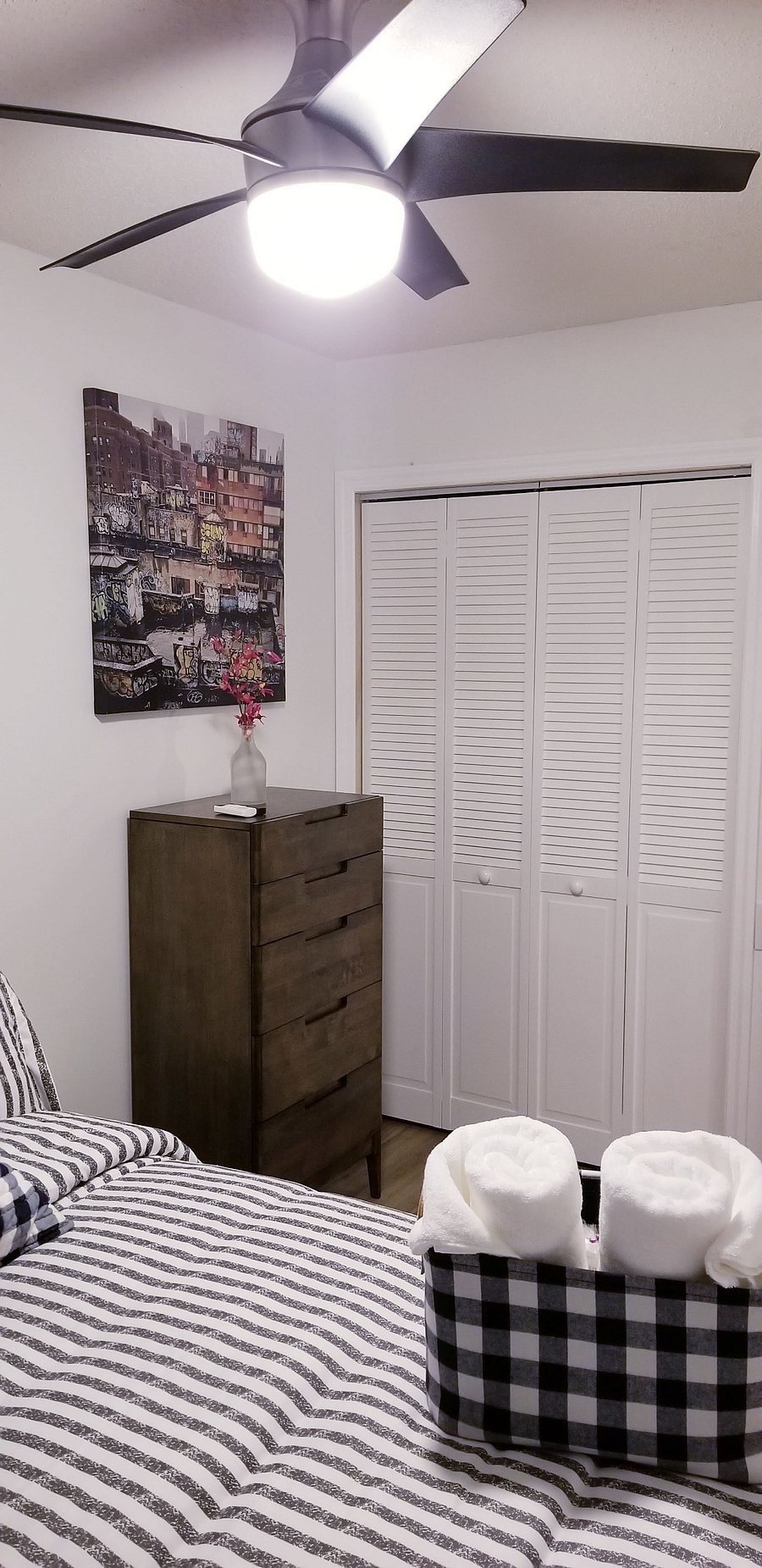 Small bedroom 2