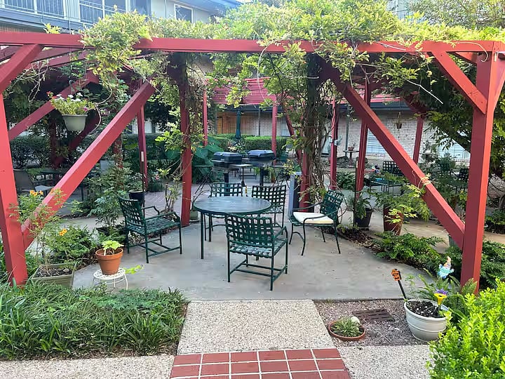 Awesome Courtyard