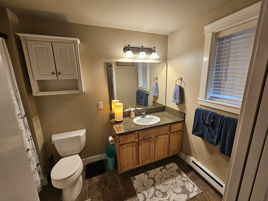 En suite bathroom