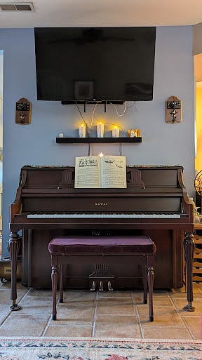1st floor living room