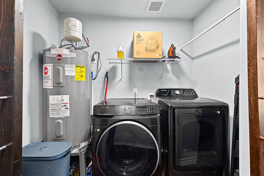 King Suite - Laundry