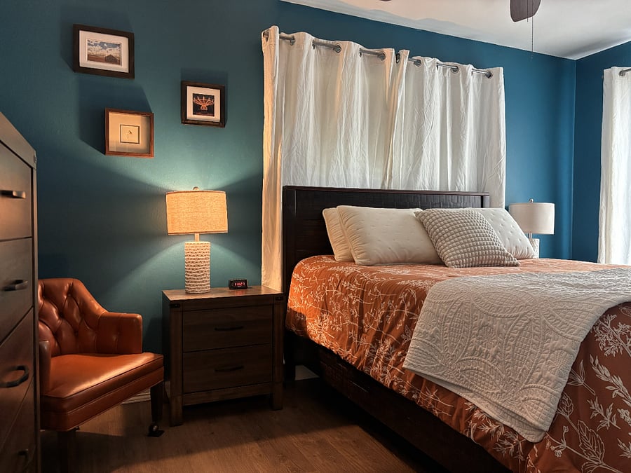 Bedroom #1 Queen size bed.