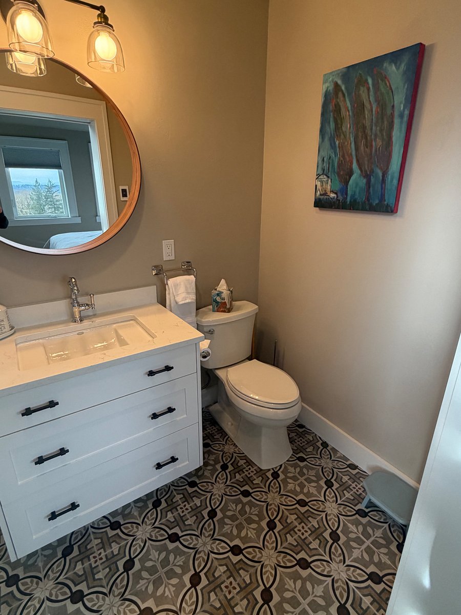 Bathroom of en-suite Bedroom