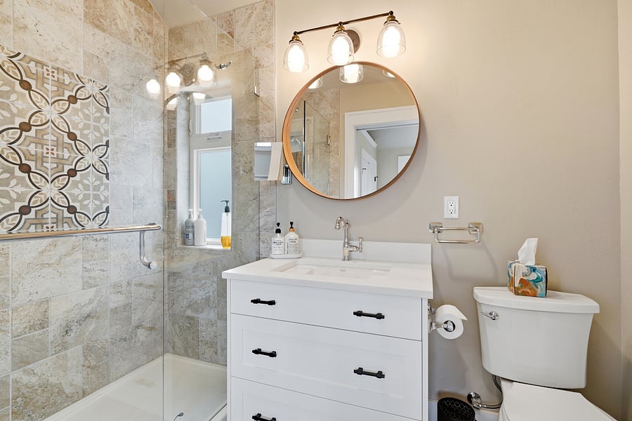 Bedroom #1, en-suite bathroom.