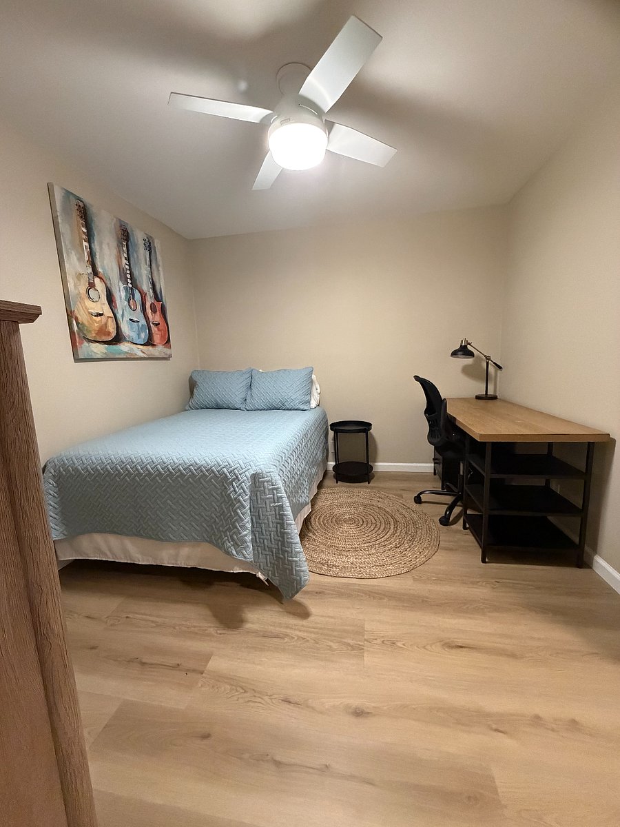 Bedroom 3 with desk space