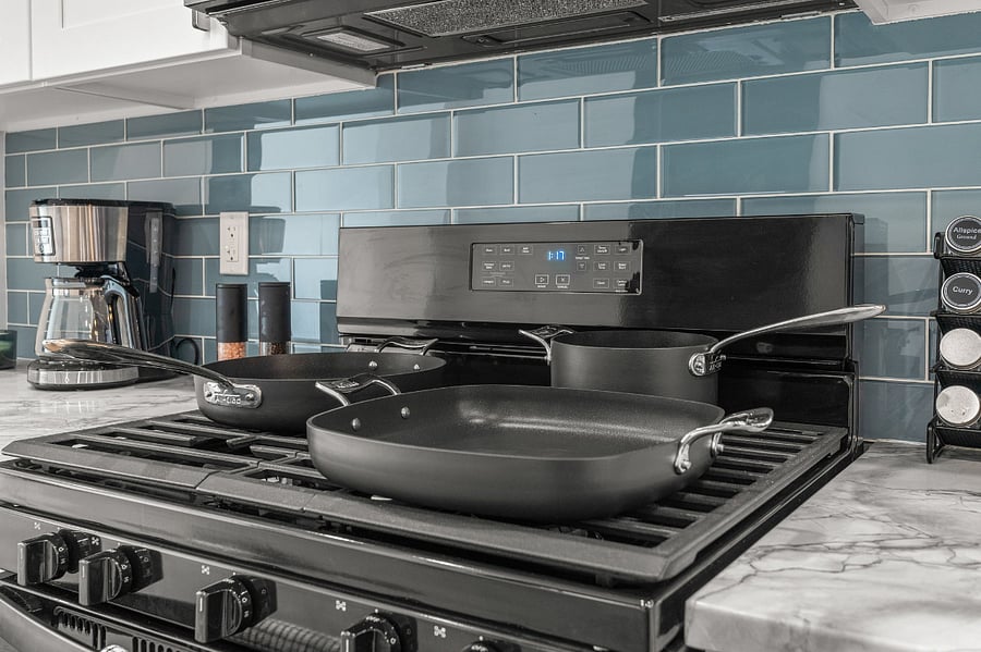 Shared, fully stocked kitchen