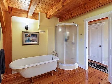 second floor bathroom 