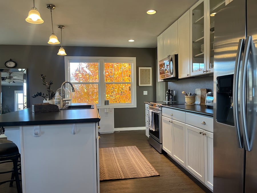 Large full kitchen.