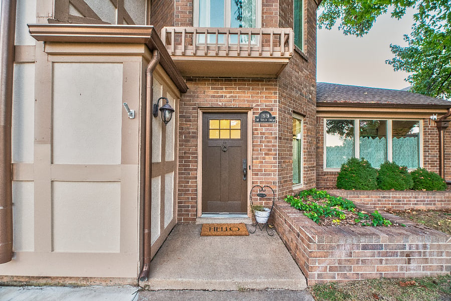 Conveniently located along a quiet street with fast access to OU Health, shopping, and dining. Driveway and street parking available.