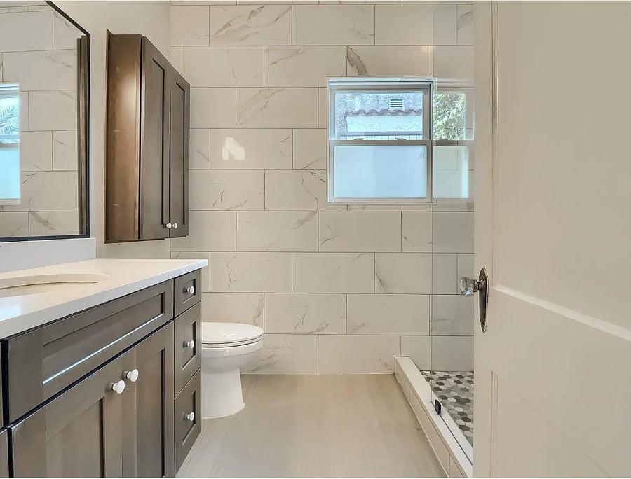 Downstairs bathroom (shared)