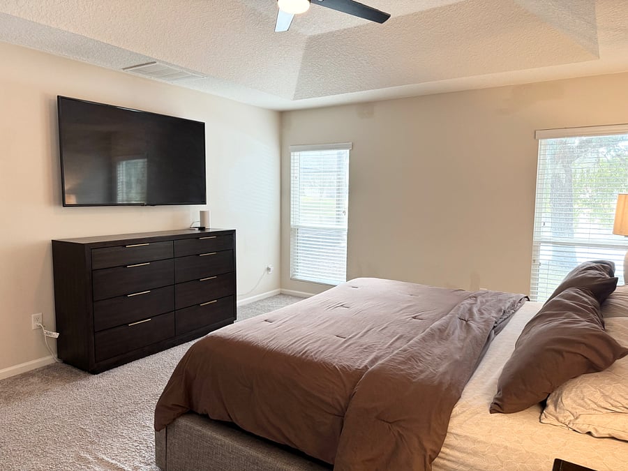 King Bed/ Master Bedroom