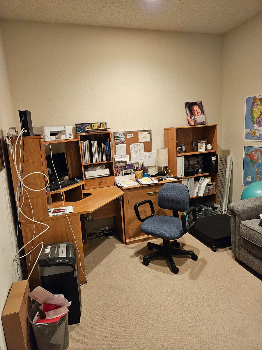 office for your use- all our files/pictures/notes will be removed!  This office is in bedroom #2