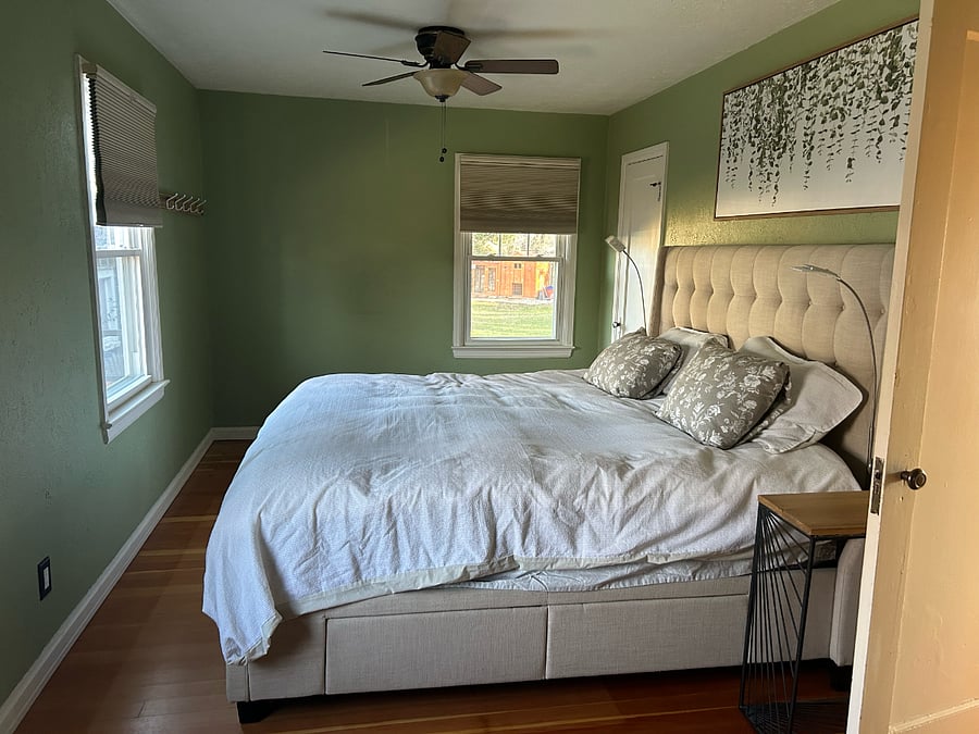 Oversized Master Bedroom with King Bed