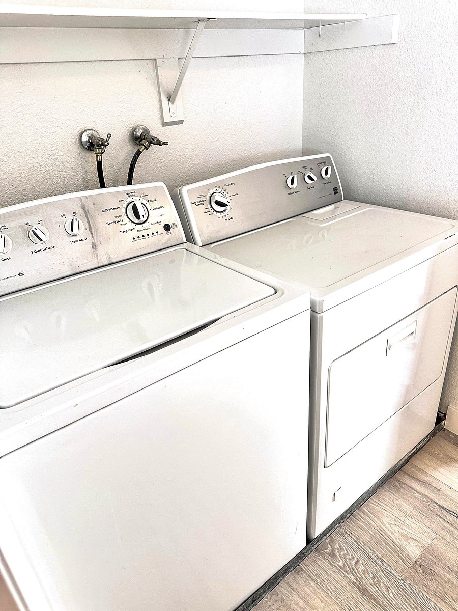 Washer/Dryer upstairs