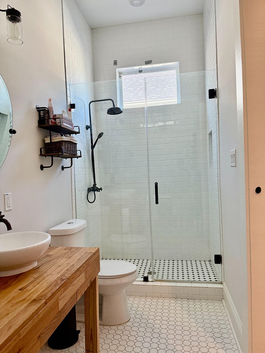 Separate shower