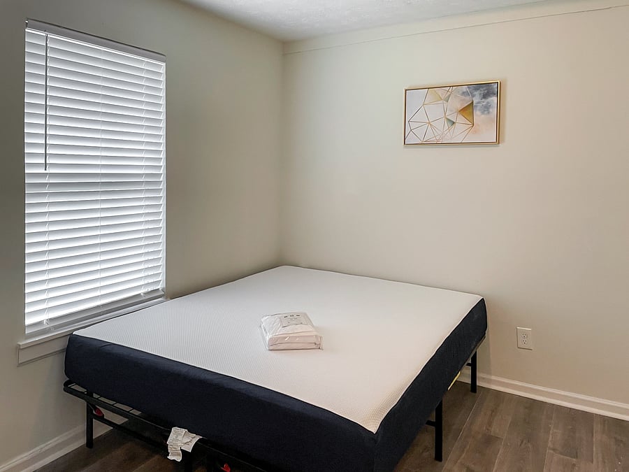 comfortable queen sized bedroom