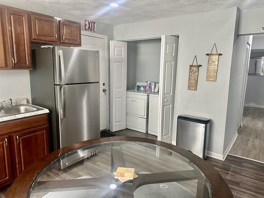 Kitchen/Dinning/ and Dryer