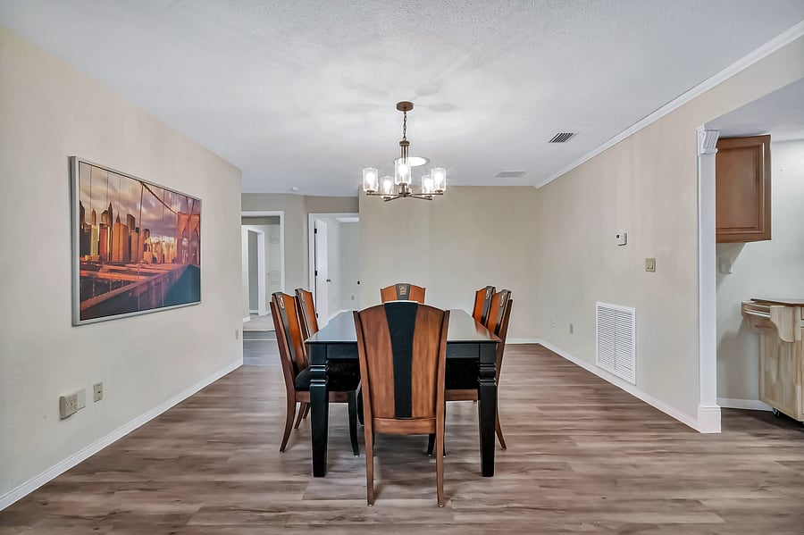 Nice large dining room