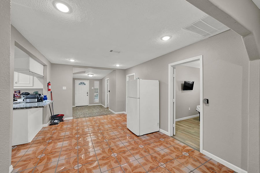 Furnished Finder property 932138_1 photo 9