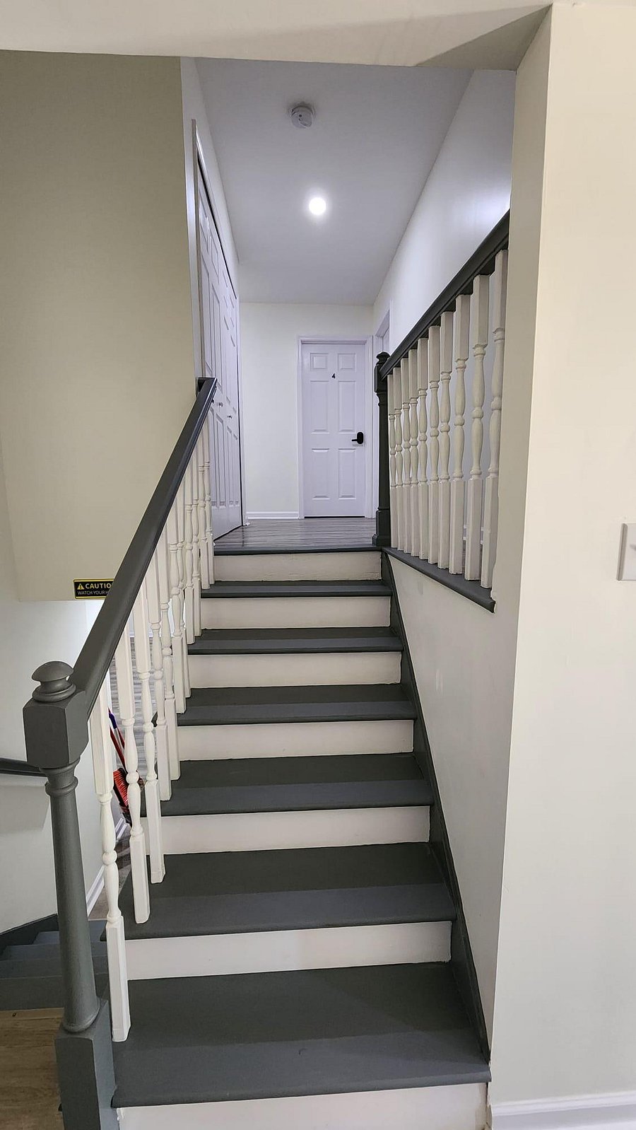 Split Level House - Short set of stairs up and down