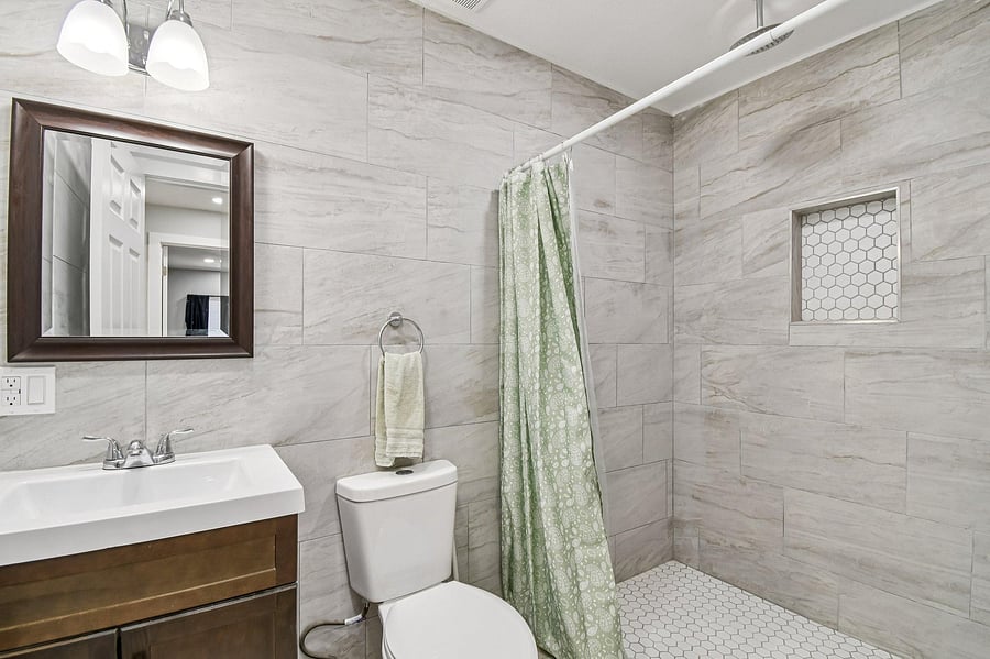 Private Bathroom  for Room 6