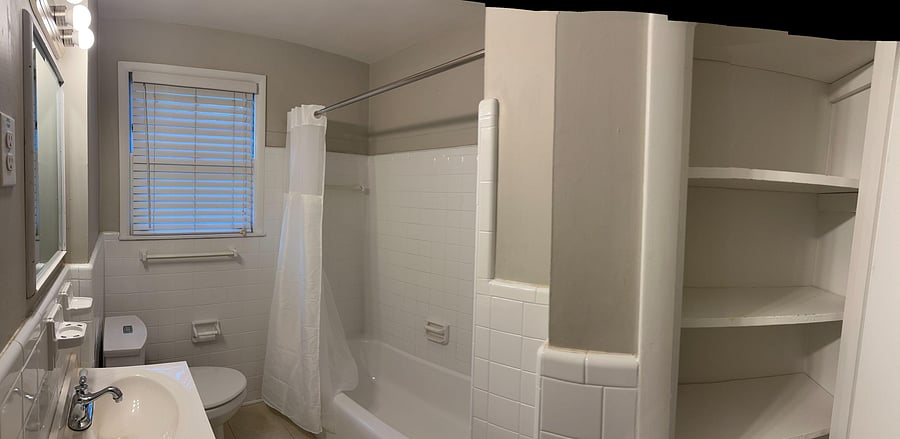 Full Size Shower, House keeper deep cleans 1X month.